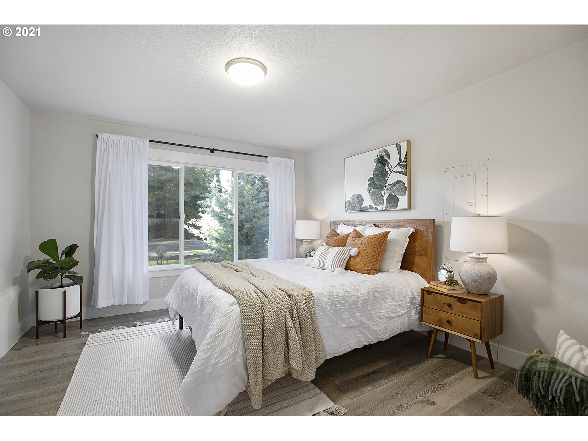 5944 Burma Road Lake Oswego, OR 97035 - Photo 14 of 30 Gallery Image 14