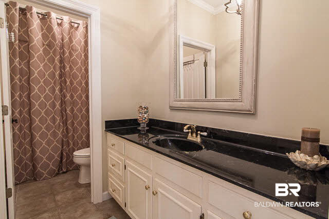 30466 Laurel Court Daphne, AL 36527 - Photo 24 of 31 Bathroom 3