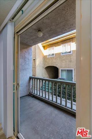 a view of en suite entrance