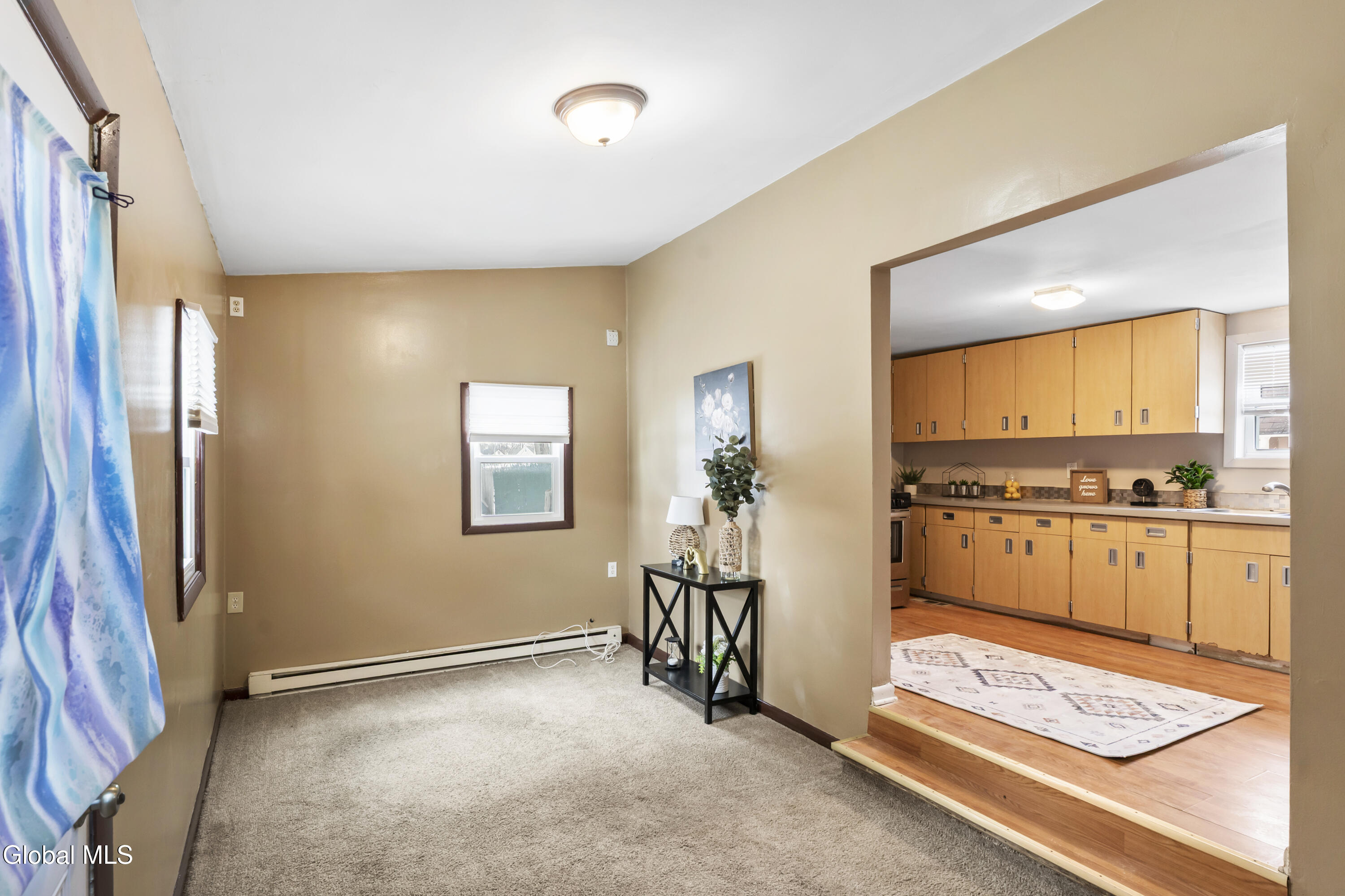 1064 Hegeman Street Schenectady, NY 12306 - Photo 12 of 21 DSC03853
