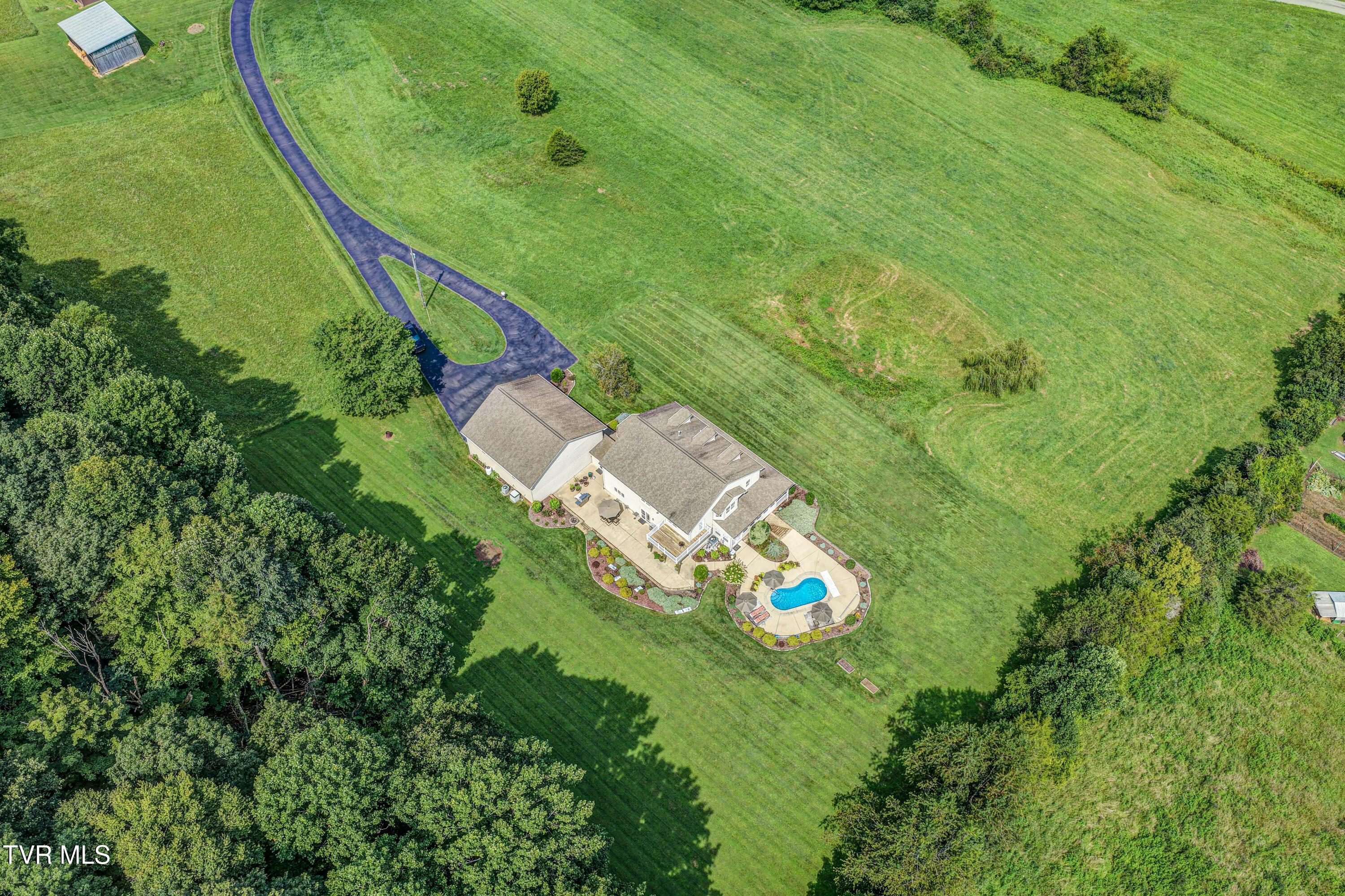 5148 Dishner Valley Road Bristol, VA 24202 - Photo 112 of 117 DJI_20260814114022_0990_D_1_D_2_D_3_D_4_