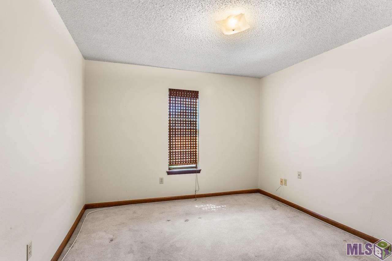 2695 Bogan Walk Baton Rouge, LA 70802 - Photo 19 of 23