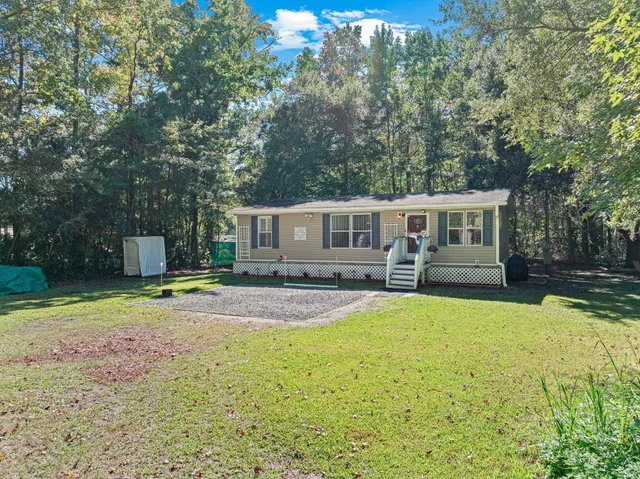 $220,000 | 6985 State Rd S-10-1447, Ravenel, SC 29470