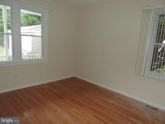 154 Somerset Road Stevensville, MD 21666 - Photo 7 of 9 Bedroom