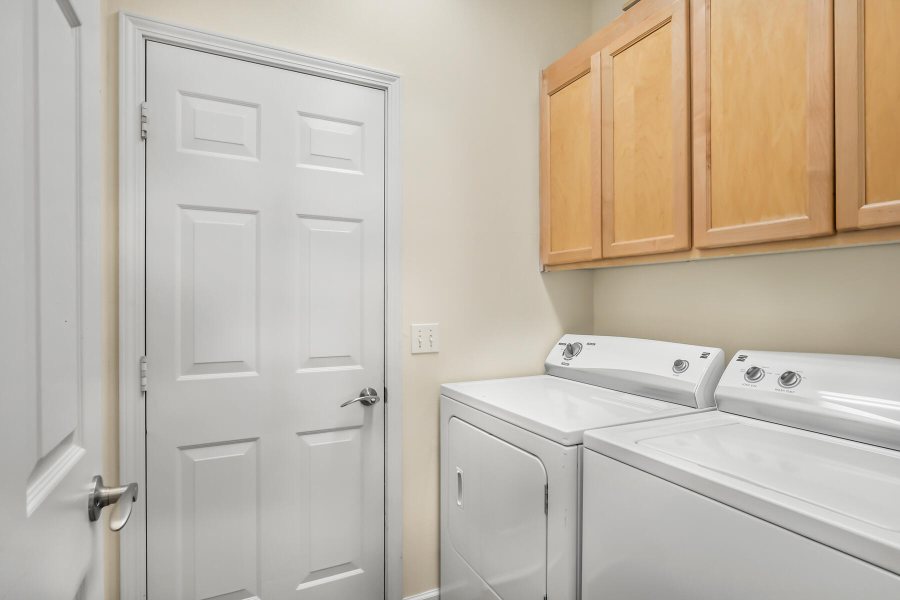 2125 Condor Drive Redmond, OR 97756 - Photo 23 of 42 JH5_3947