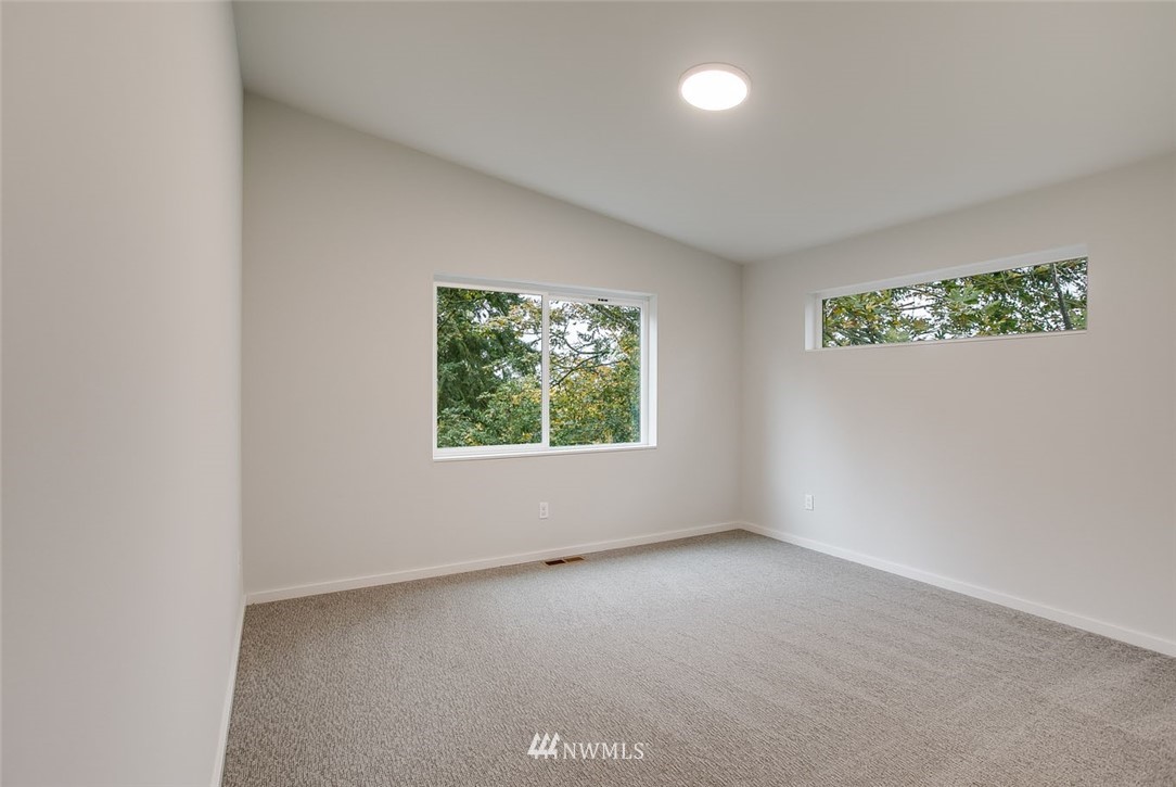 1927 Southwest Webster Street Seattle, WA 98106 - Photo 22 of 25 Gallery Image 22