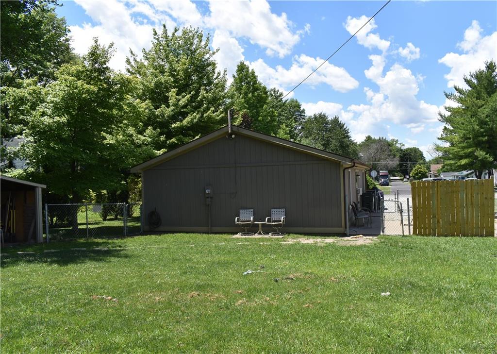 219 Walnut Street Hope, IN 47246 - Photo 14 of 15 Gallery Image 14