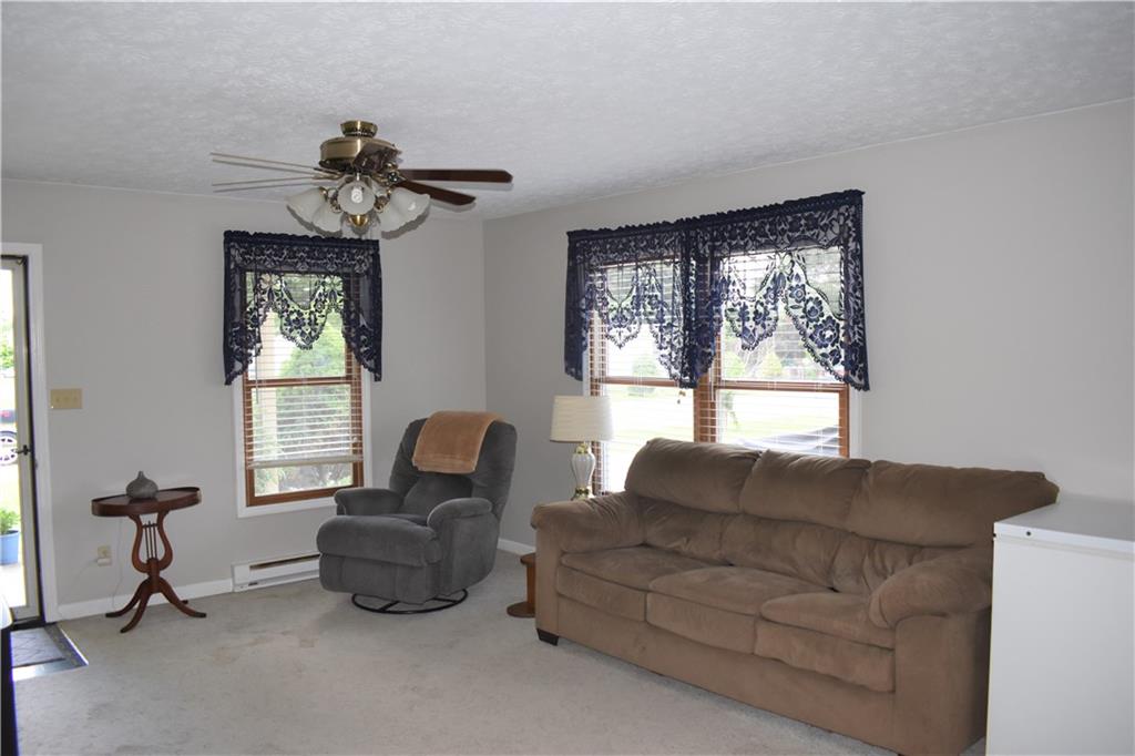 219 Walnut Street Hope, IN 47246 - Photo 4 of 15 Gallery Image 4