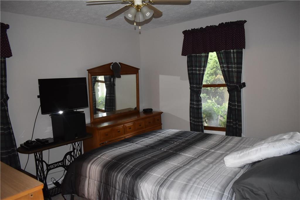 219 Walnut Street Hope, IN 47246 - Photo 5 of 15 Gallery Image 5