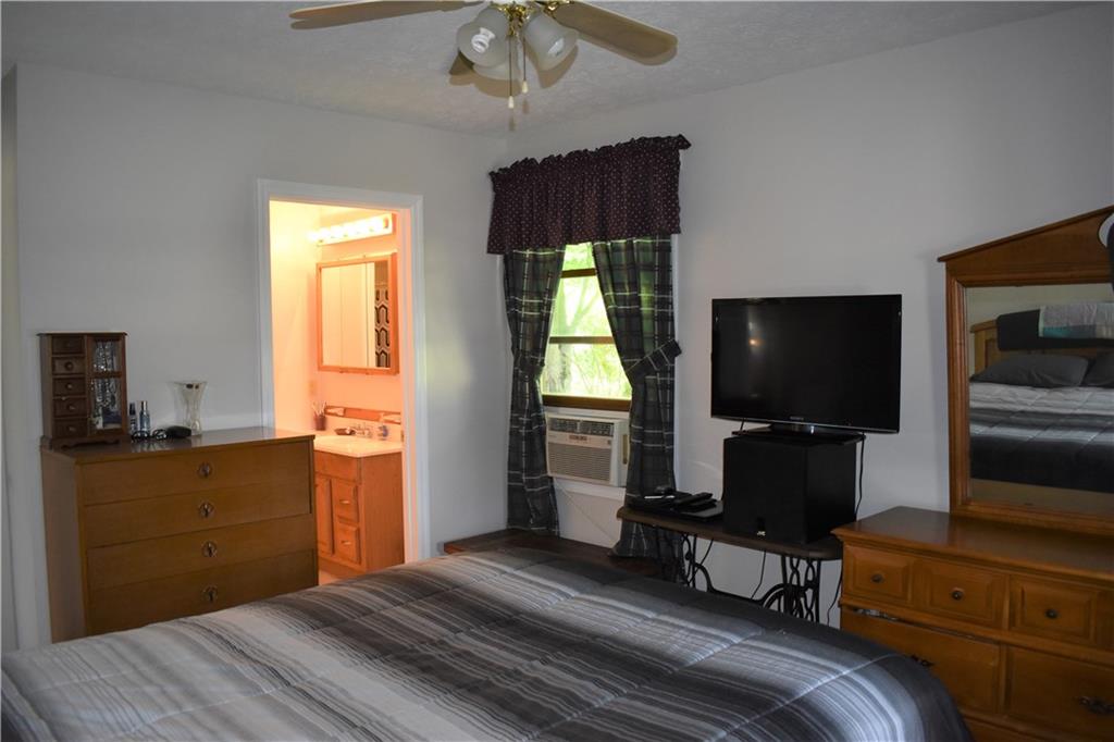 219 Walnut Street Hope, IN 47246 - Photo 6 of 15 Gallery Image 6