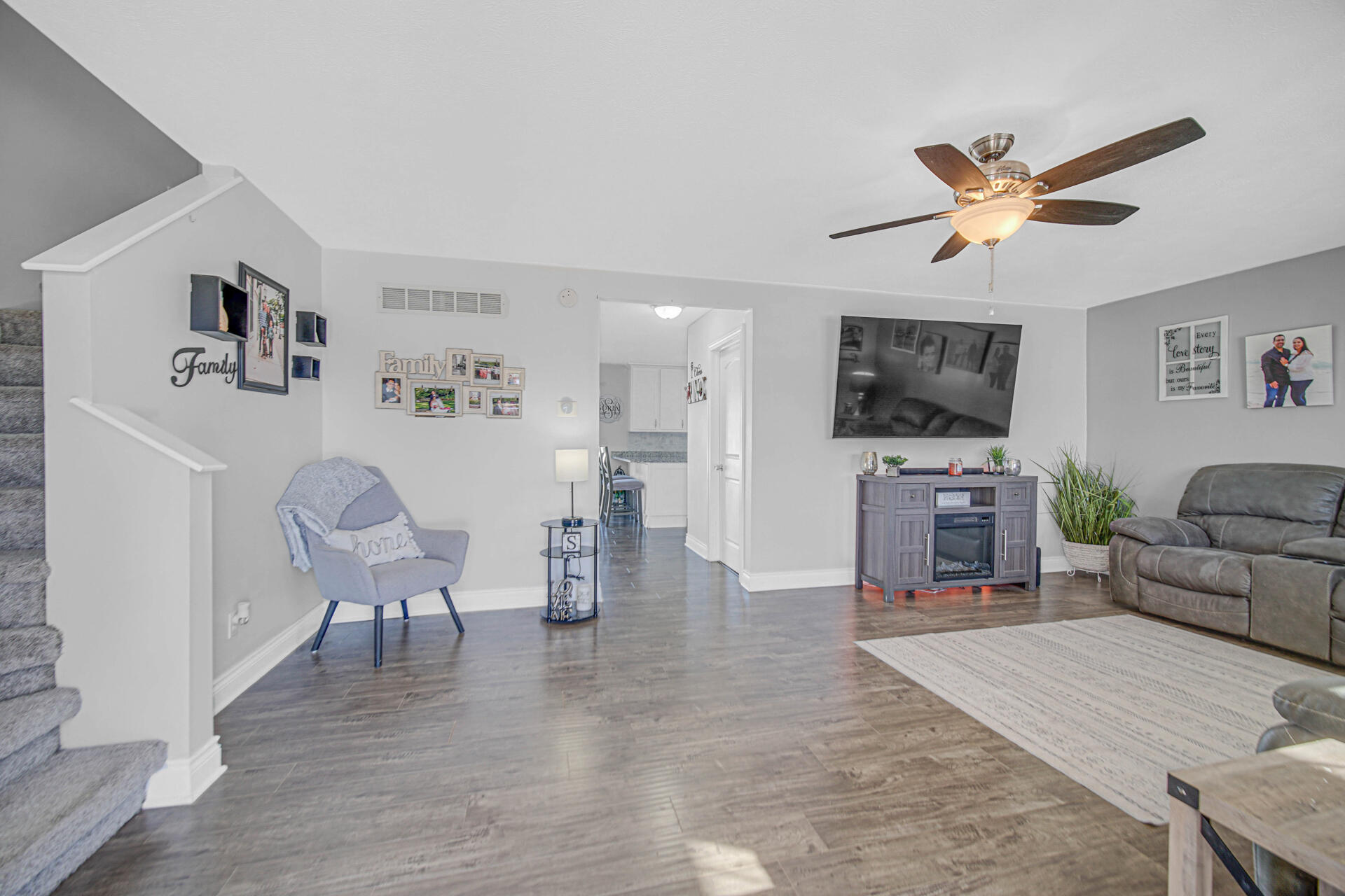 1581 Saugus Close Valparaiso, IN 46385 - Photo 4 of 27 1920x1280