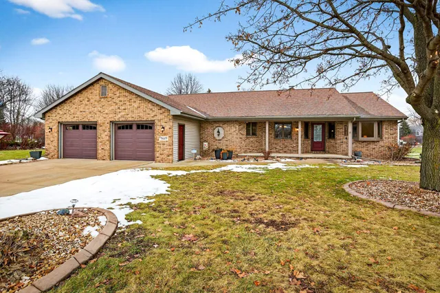 $430,000 | N9619 Darboy Drive, Appleton, WI 54915