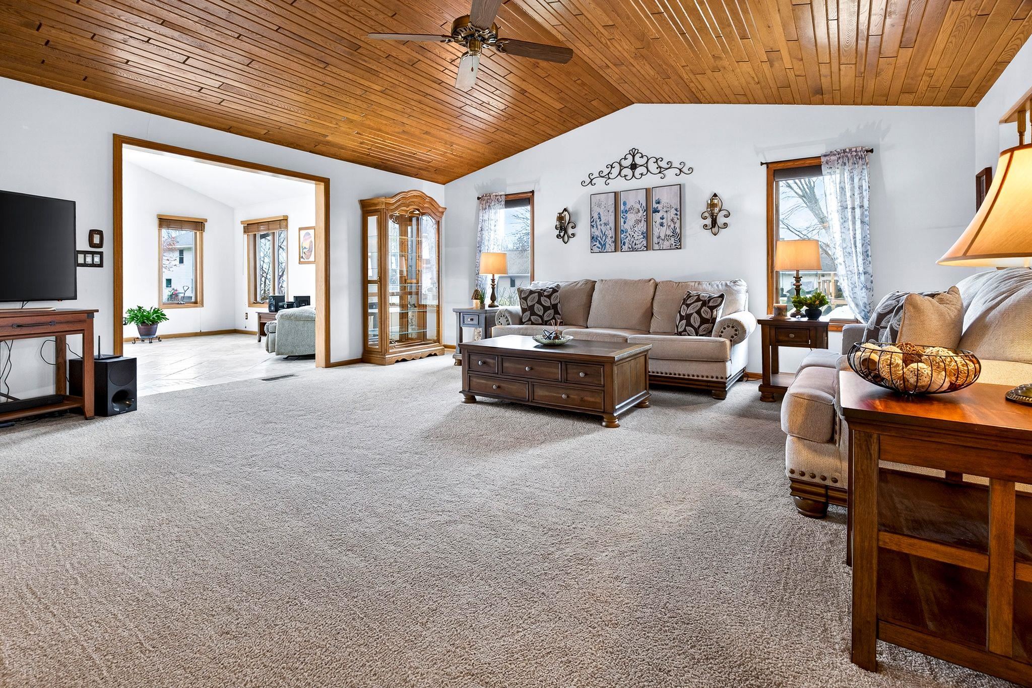 N9619 Darboy Drive Appleton, WI 54915 - Photo 17 of 51