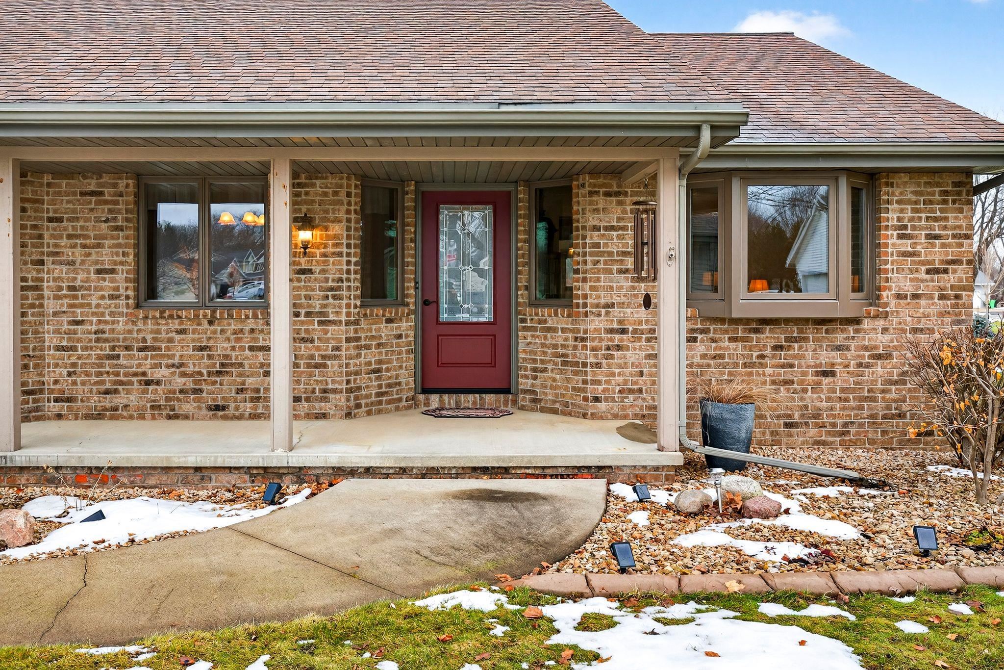 N9619 Darboy Drive Appleton, WI 54915 - Photo 3 of 51