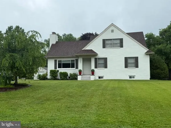 $3,950 | 353 South Old Middletown Road, Media, PA 19063