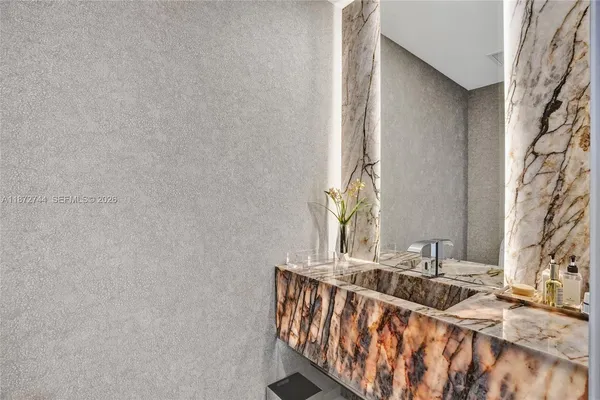 $25,500 | 1100 Biscayne Boulevard, Unit 6303, Miami, FL 33132