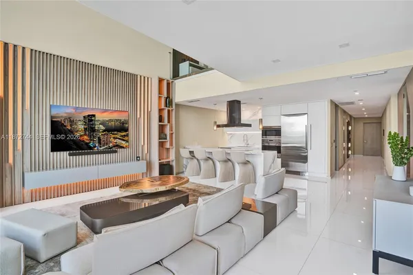 $25,500 | 1100 Biscayne Boulevard, Unit 6303, Miami, FL 33132