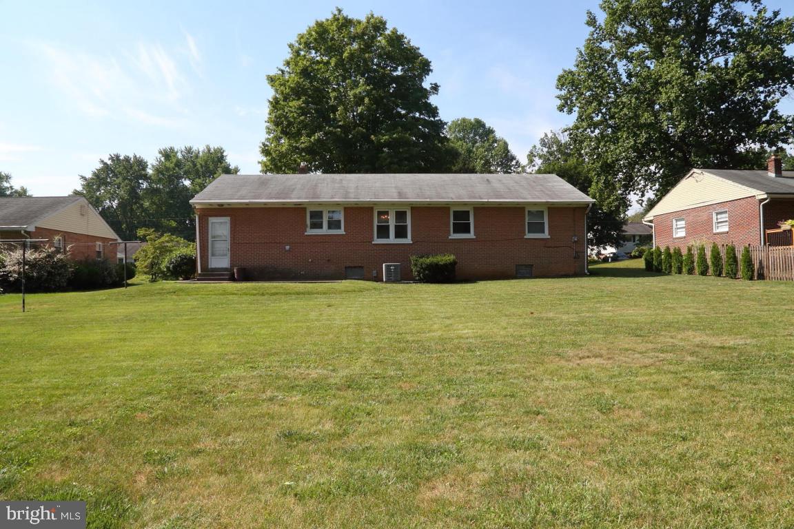 1547 Lambeth Road Lancaster, PA 17601 - Photo 17 of 17
