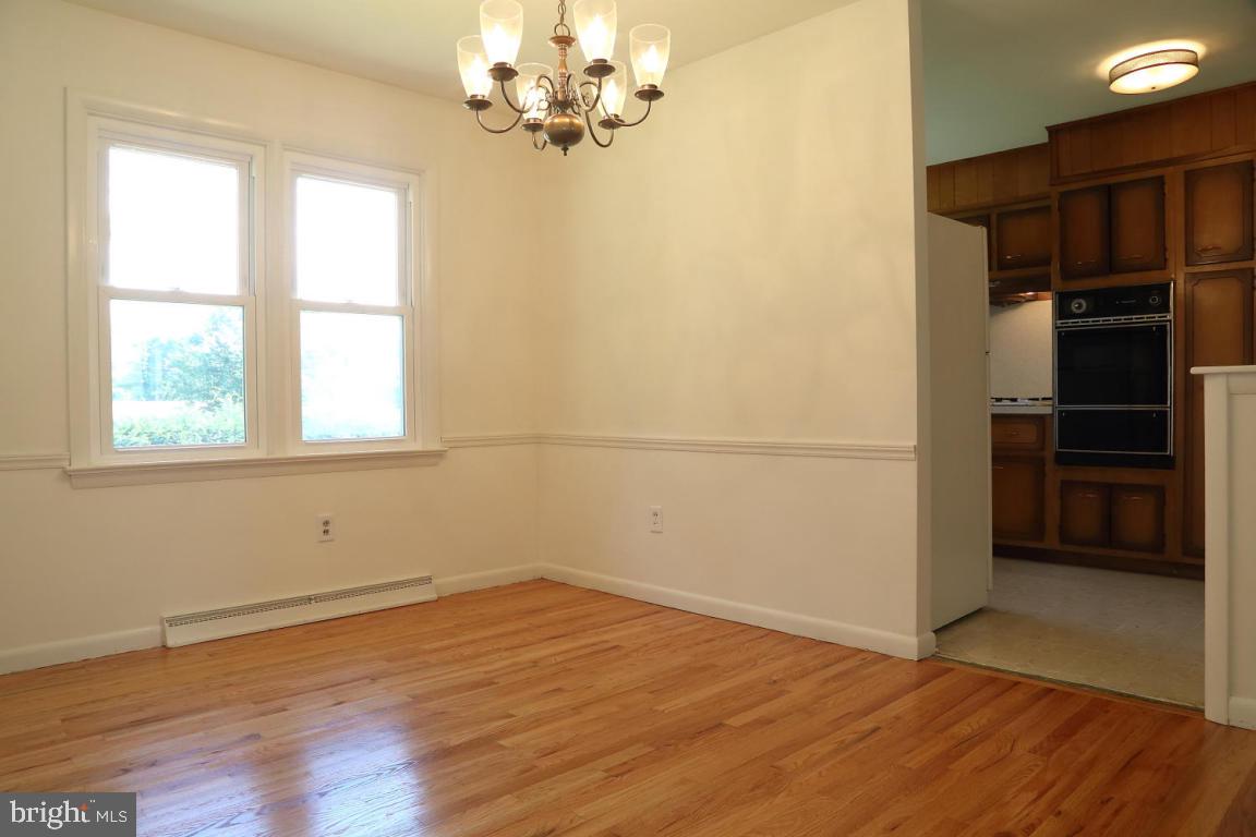 1547 Lambeth Road Lancaster, PA 17601 - Photo 9 of 17