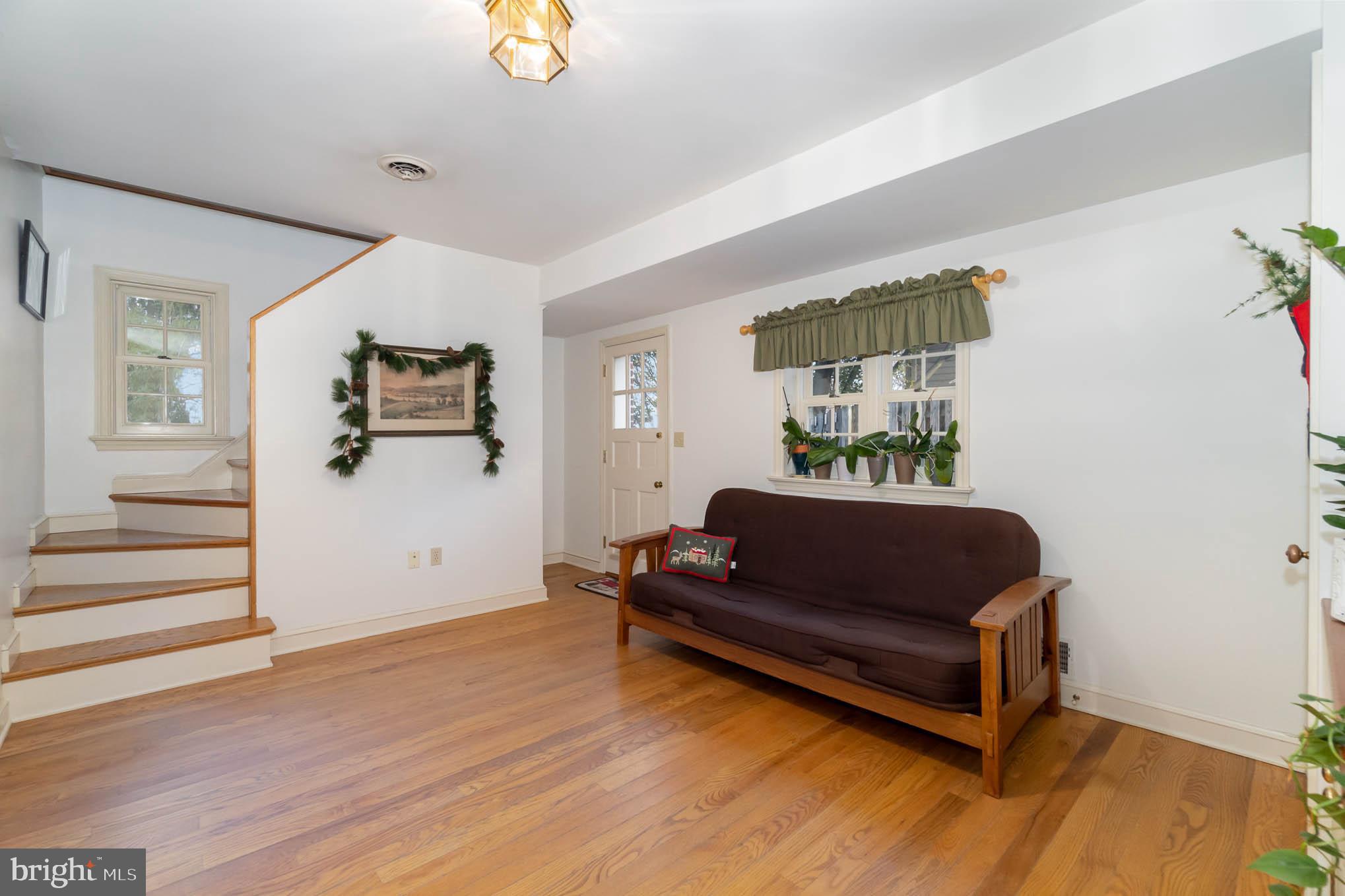 187 Highland Road York, PA 17403 - Photo 14 of 30 Another Room!