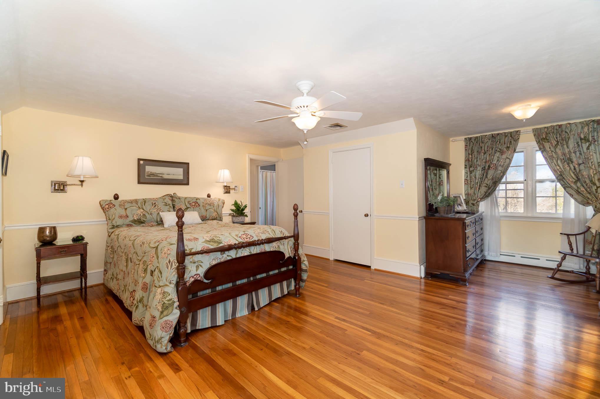 187 Highland Road York, PA 17403 - Photo 15 of 30 Owners Suite