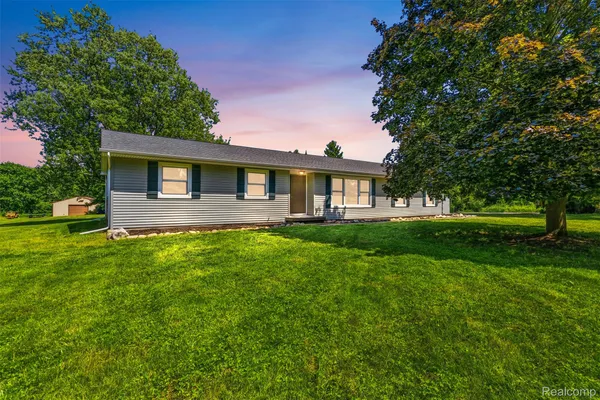 $389,900 | 9200 Hickory Ridge Road, Holly, MI 48442