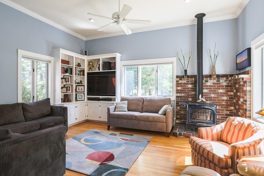 1104 Chase Road Bangor, ME 04401 - Photo 9 of 31 Photo