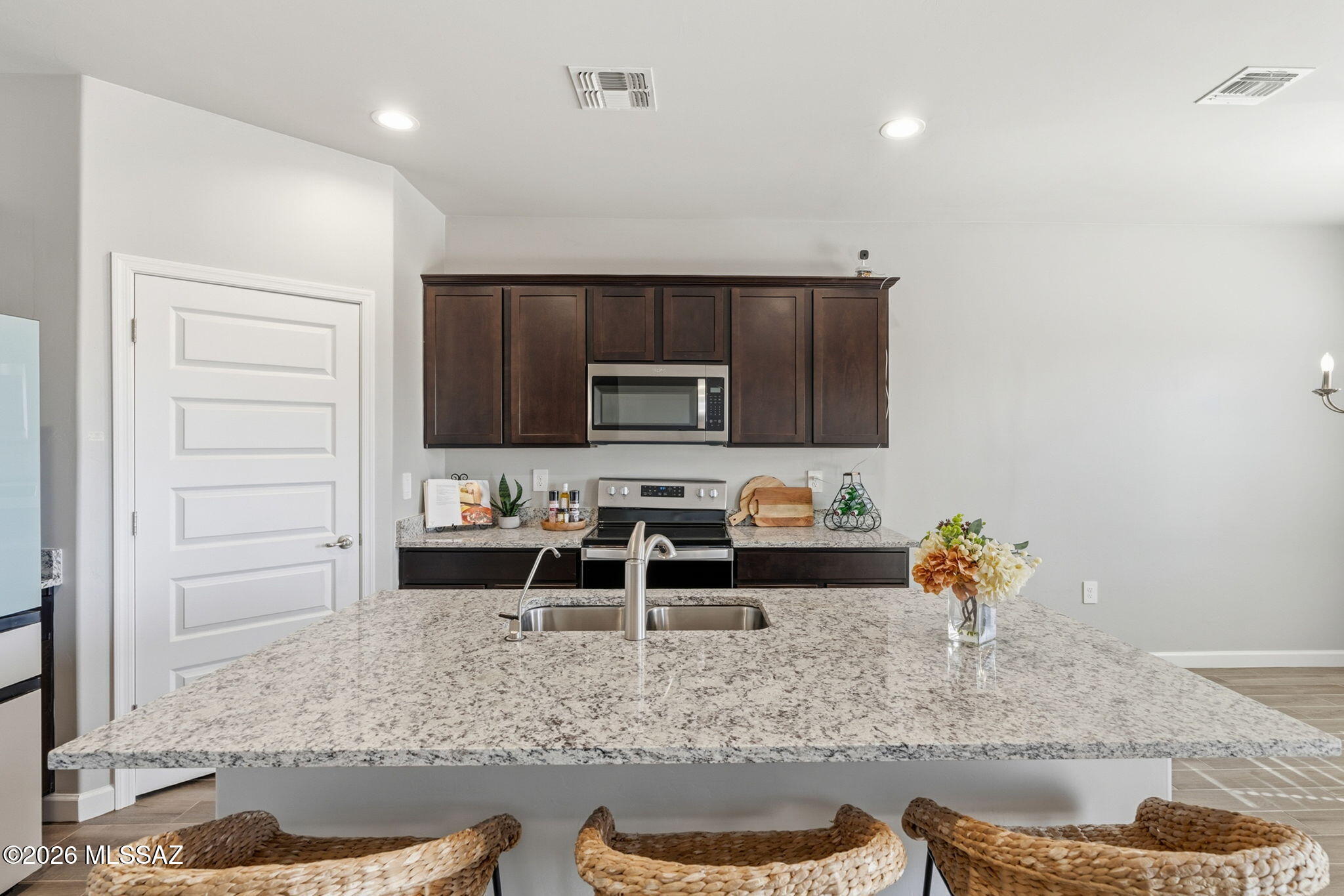 17101 West Gatling Road Marana, AZ 85653 - Photo 13 of 50