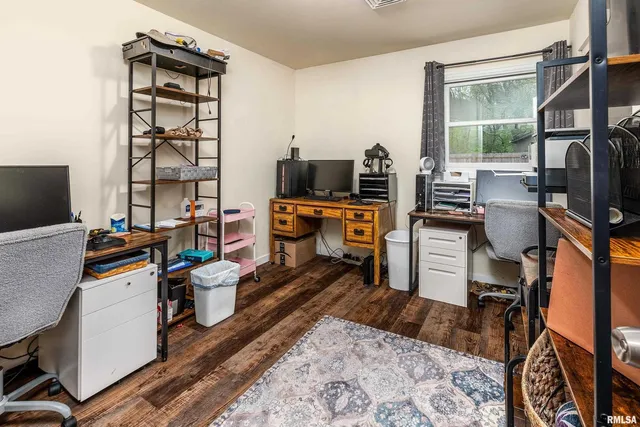 $210,000 | 2017 West Norwood Drive, Carbondale, IL 62901