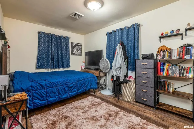 $210,000 | 2017 West Norwood Drive, Carbondale, IL 62901