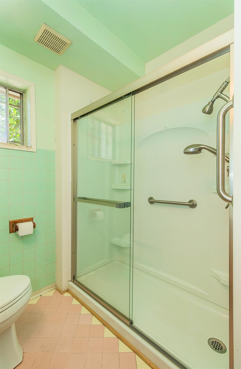 37991 Pound Road Dinuba, CA 93618 - Photo 25 of 32 a bathroom with a toilet and a shower