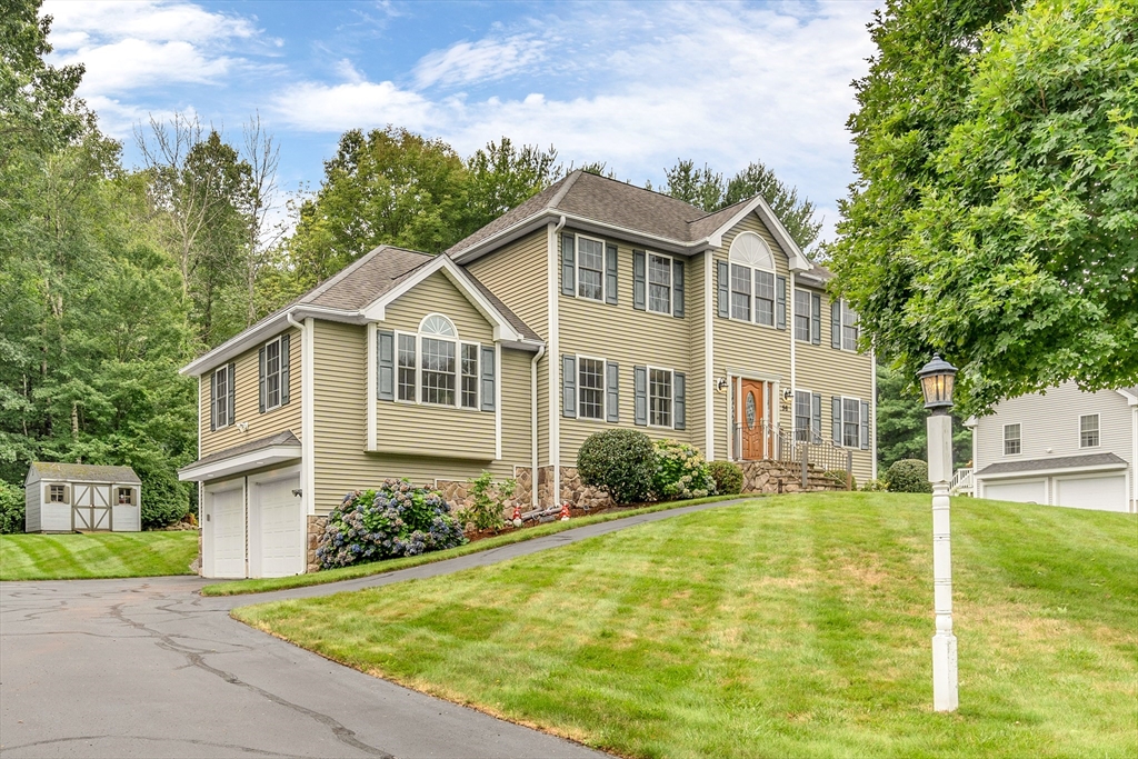56 Clement Road Dracut, MA 01826 - Photo 8 of 41