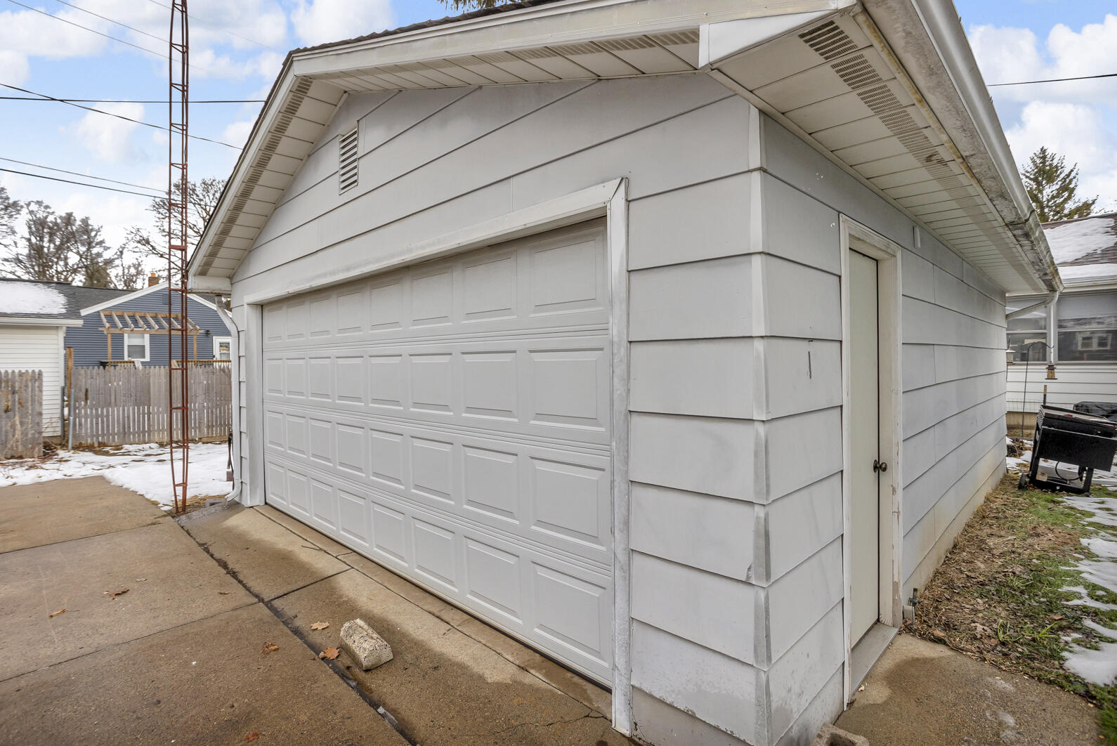 550 Sparks Street Jackson, MI 49202 - Photo 2 of 32 0N0A5664