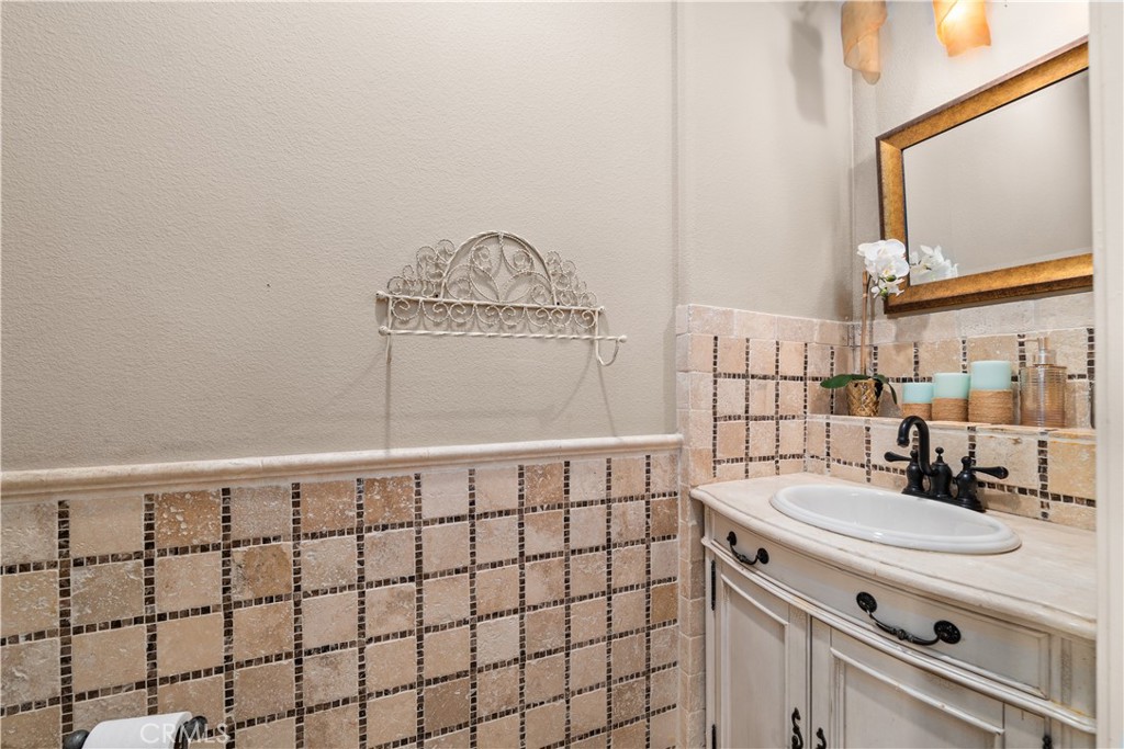 5060 Juneau Court Rancho Cucamonga, CA 91739 - Photo 26 of 42 Half Bath