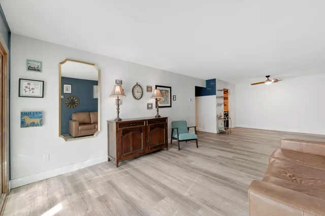 $169,900 | 2700 Oxford Street North, Unit 101, St. Paul, MN 55113