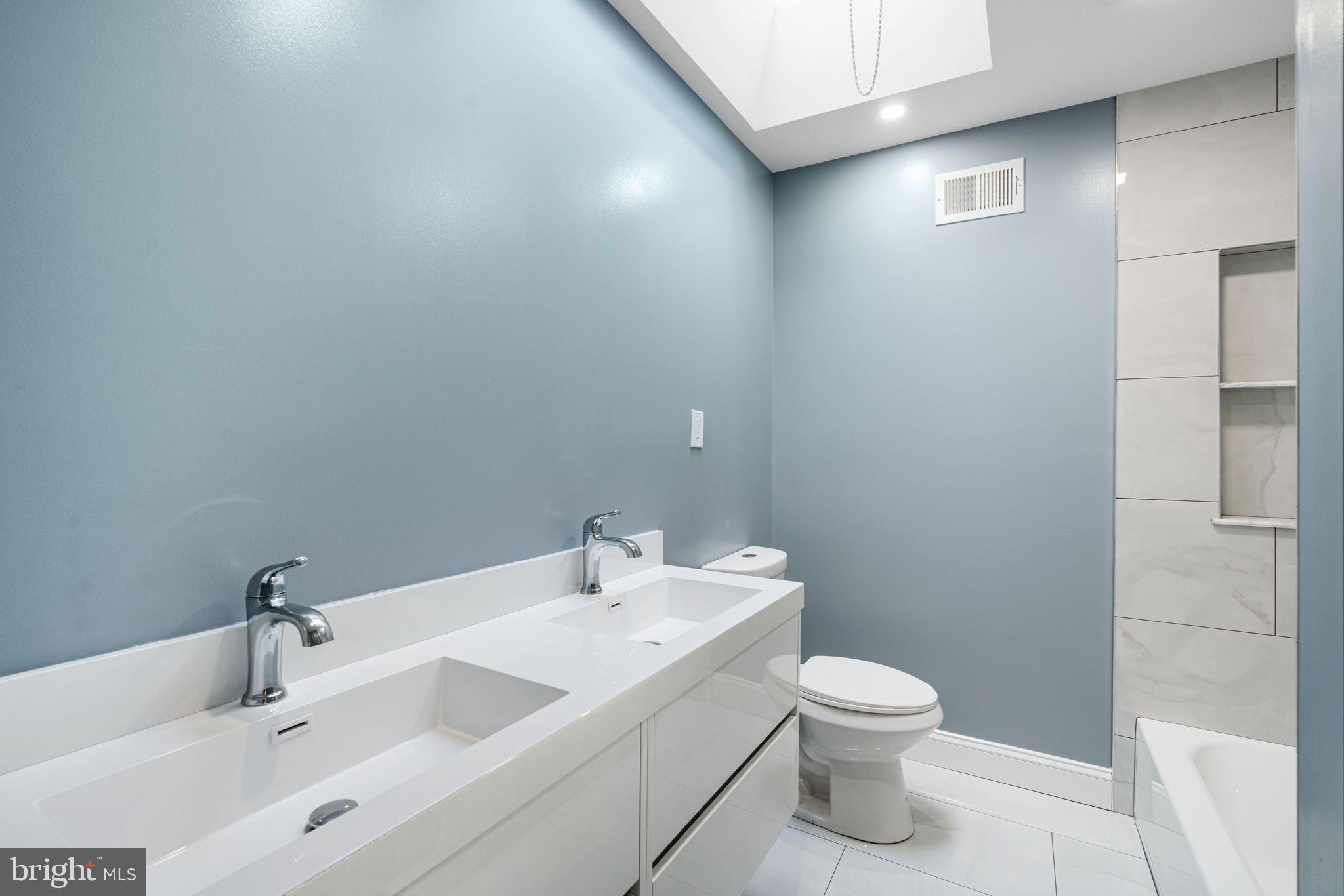 7705 Pickering Avenue Philadelphia, PA 19150 - Photo 13 of 29