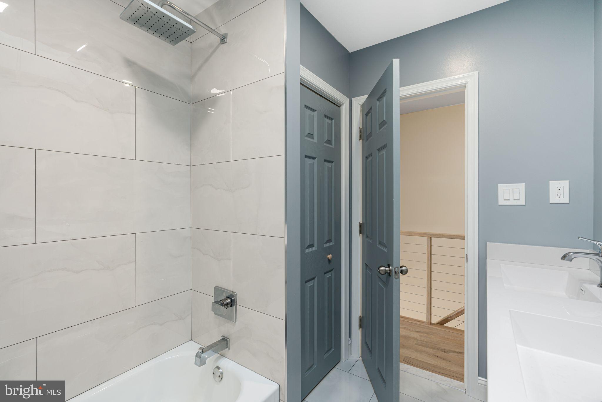 7705 Pickering Avenue Philadelphia, PA 19150 - Photo 14 of 29