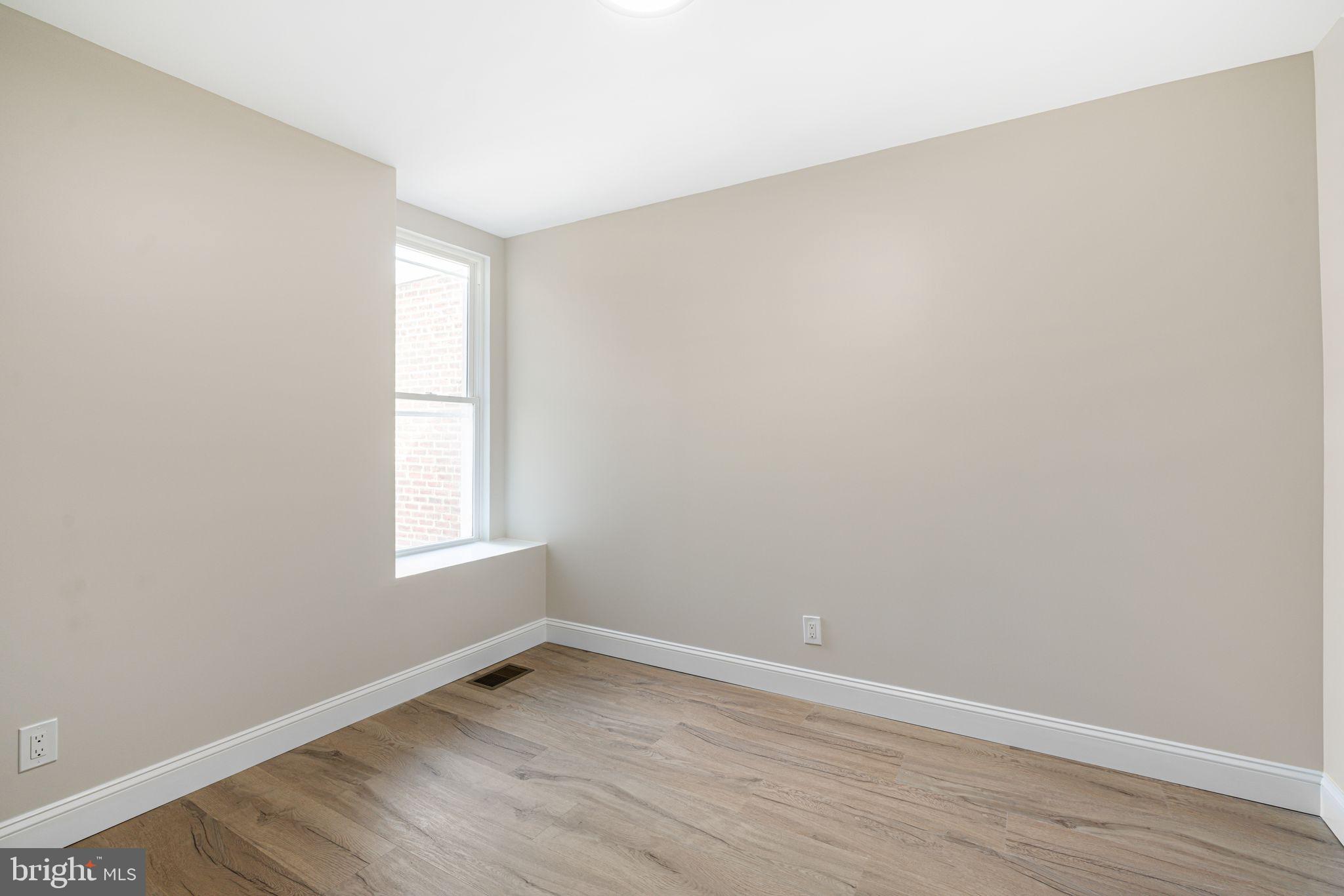 7705 Pickering Avenue Philadelphia, PA 19150 - Photo 15 of 29