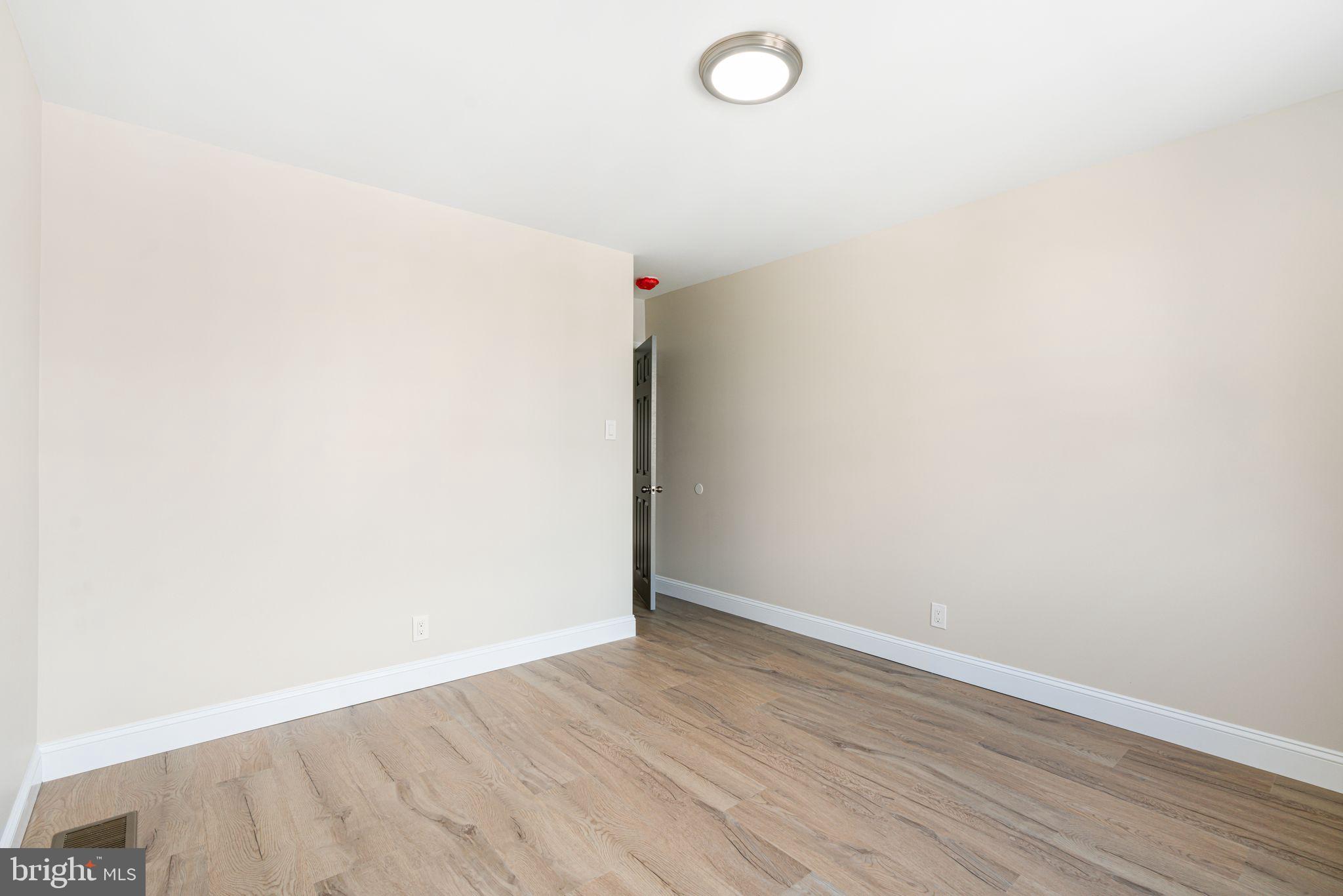 7705 Pickering Avenue Philadelphia, PA 19150 - Photo 19 of 29