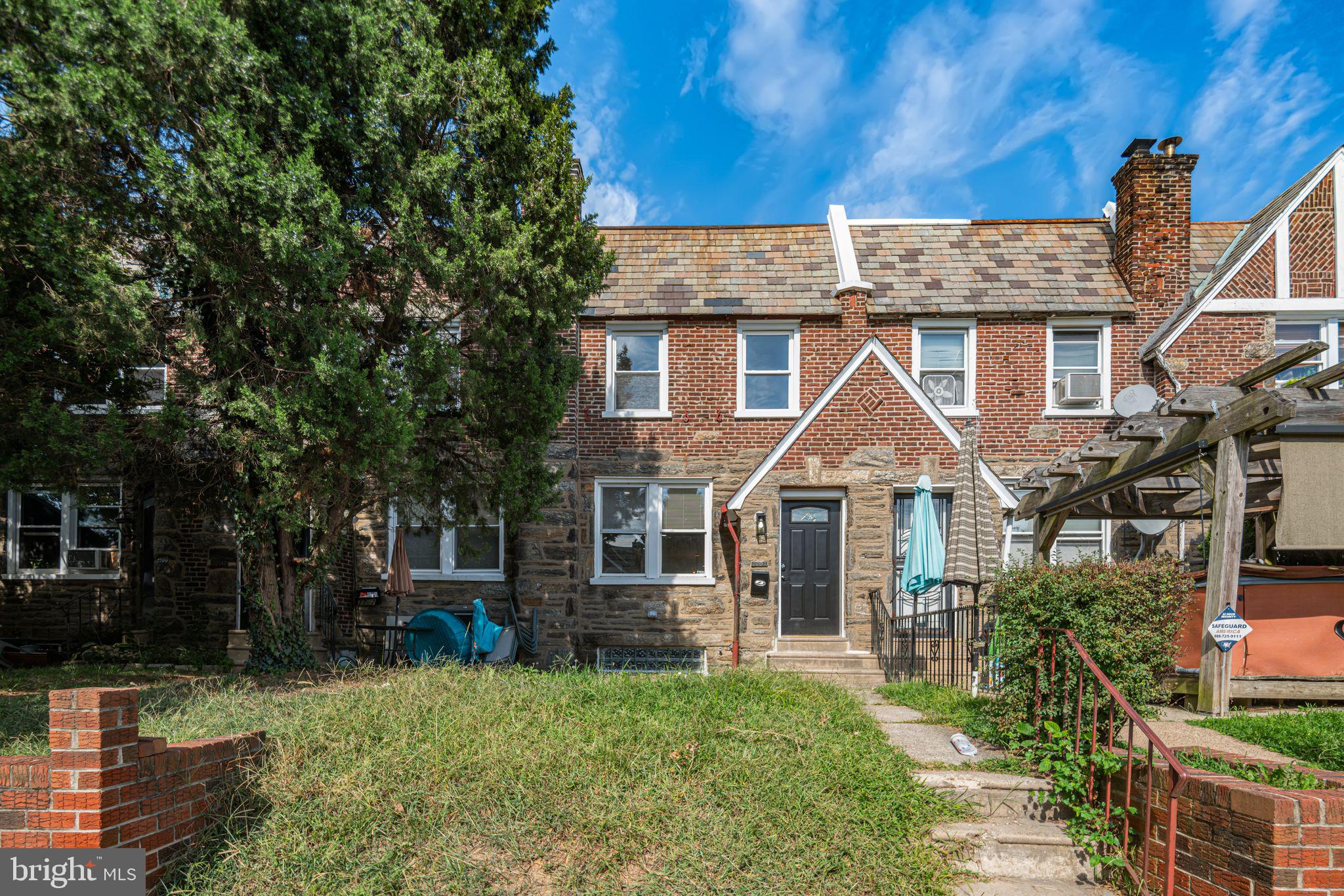 7705 Pickering Avenue Philadelphia, PA 19150 - Photo 2 of 29