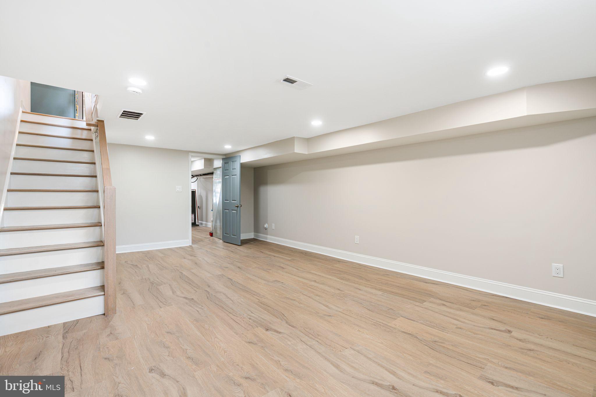 7705 Pickering Avenue Philadelphia, PA 19150 - Photo 21 of 29