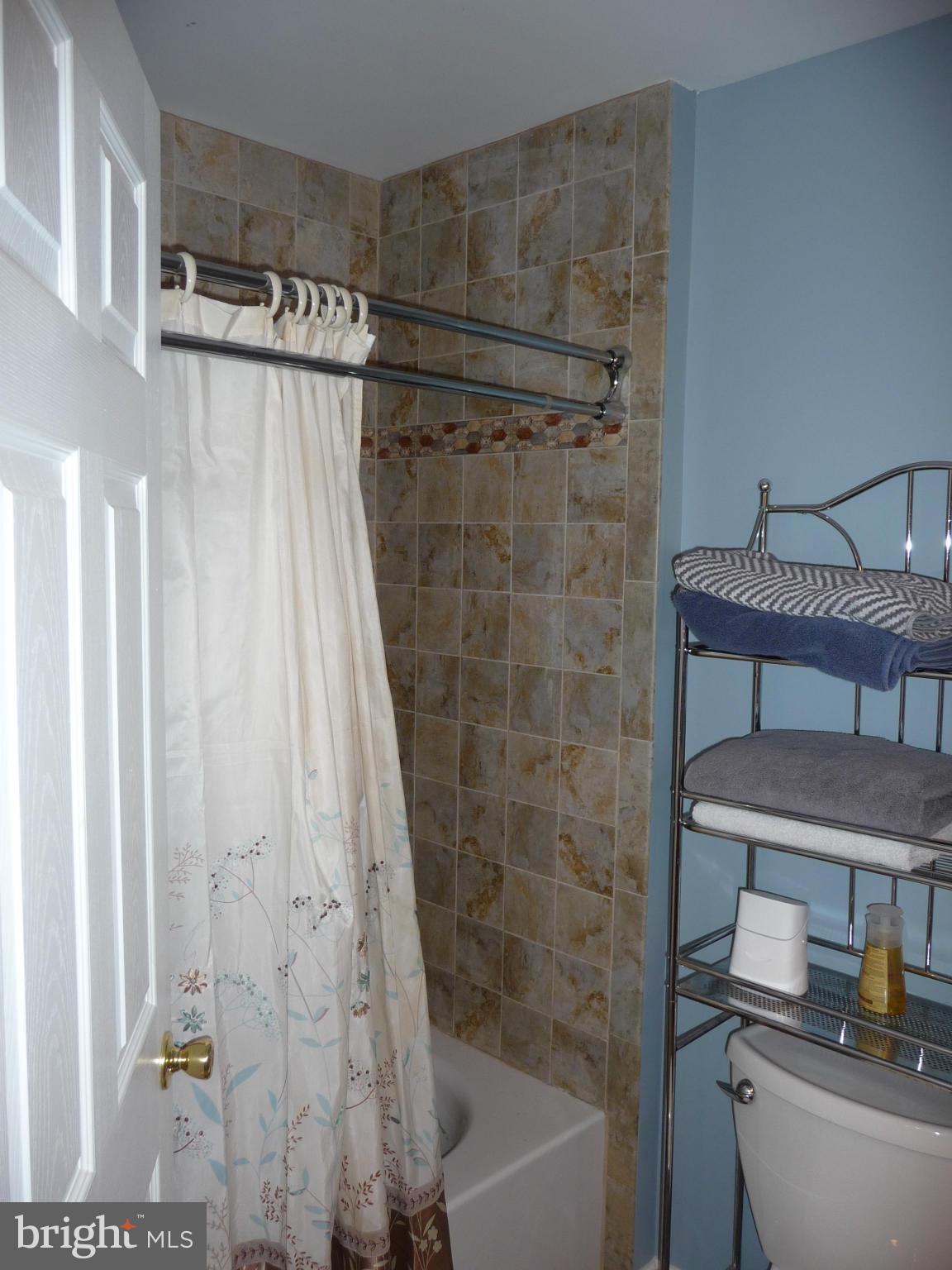 2079 Paperbark Road Baltimore, MD 21221 - Photo 25 of 30 Bath