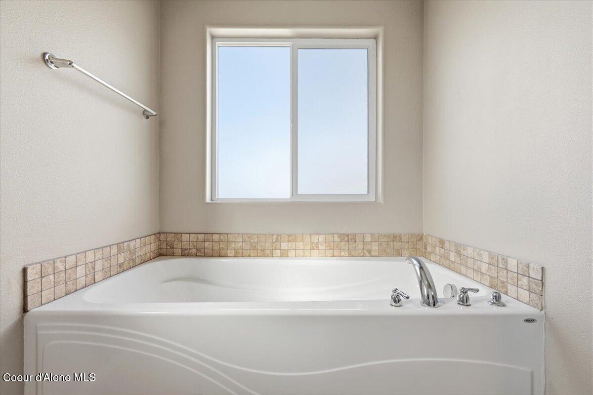 6264 West Alliance Street Rathdrum, ID 83858 - Photo 14 of 24 Master Suite