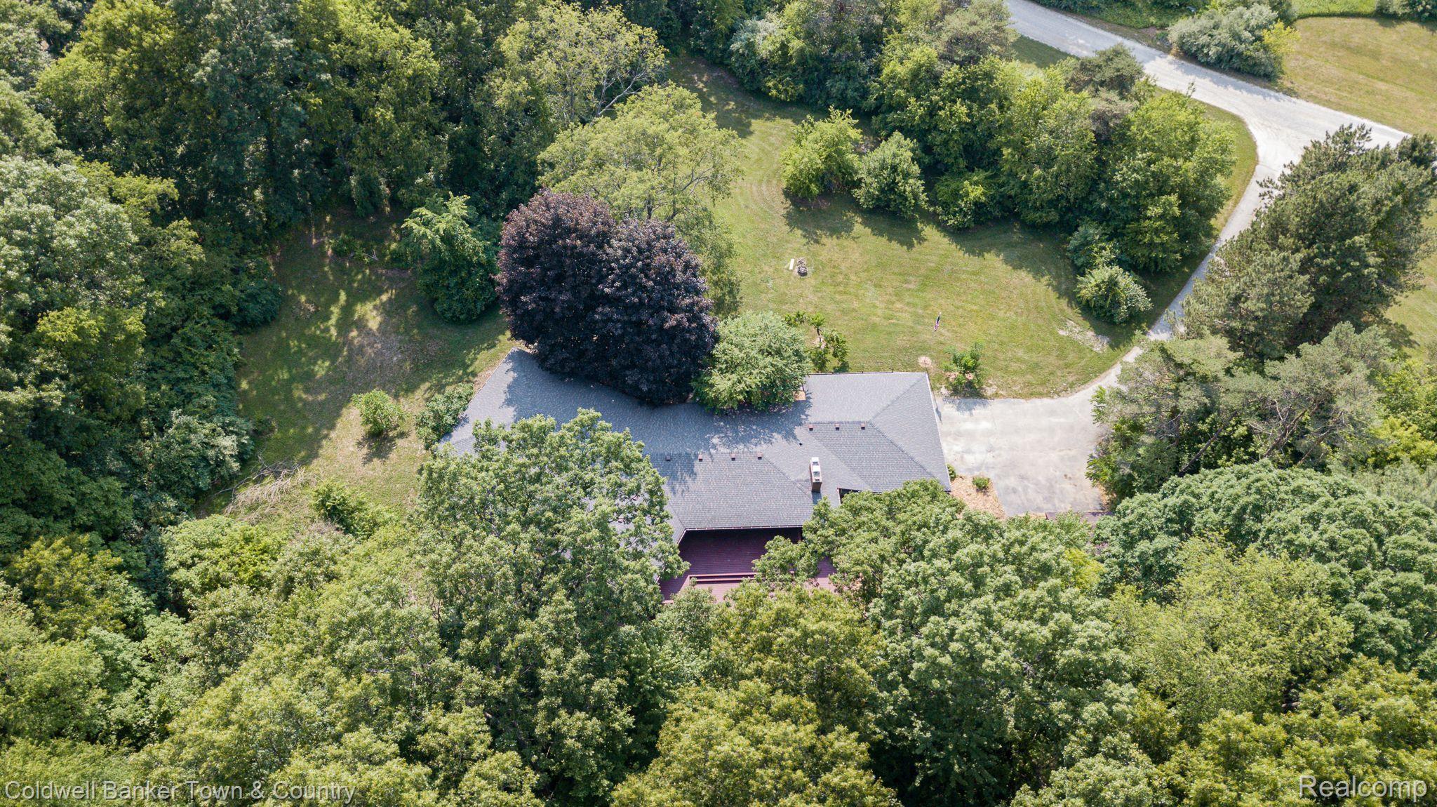 2145 Hidden Valley Howell, MI 48843 - Photo 54 of 59 Gallery Image 54