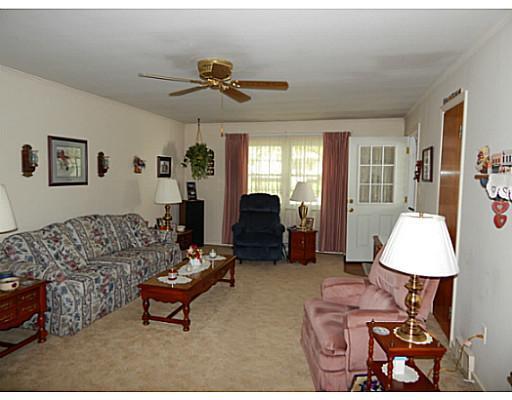 1326 St Paris Pike Springfield, OH 45504 - Photo 3 of 25