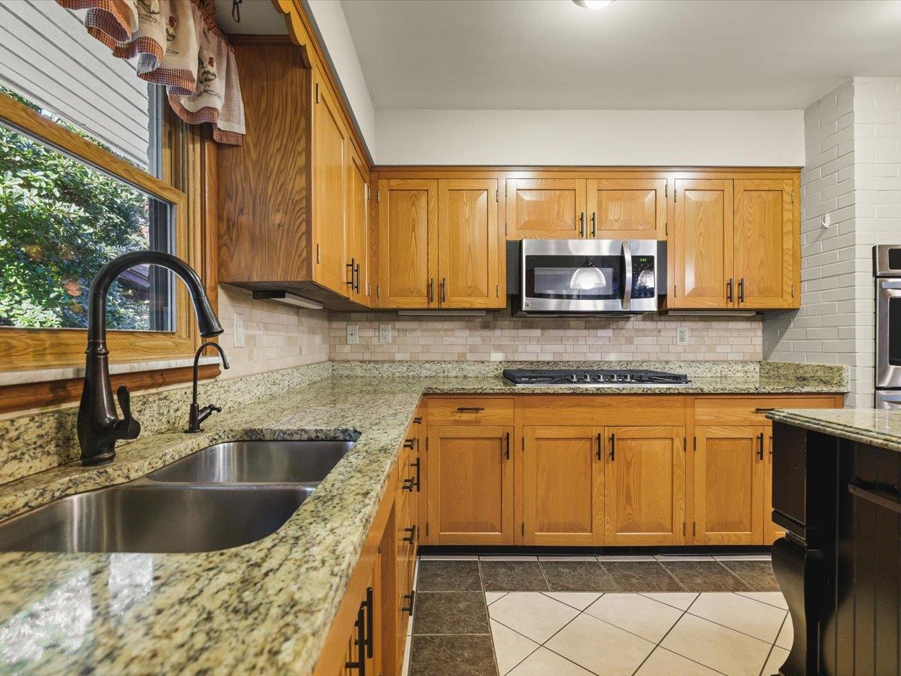 4007 Landstrom Road Rockford, IL 61107 - Photo 11 of 43 Gallery Image 11