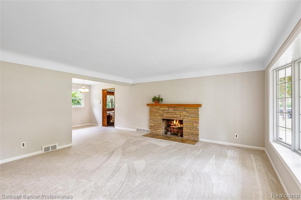16146 Beverly Road Beverly Hills, MI 48025 - Photo 6 of 31