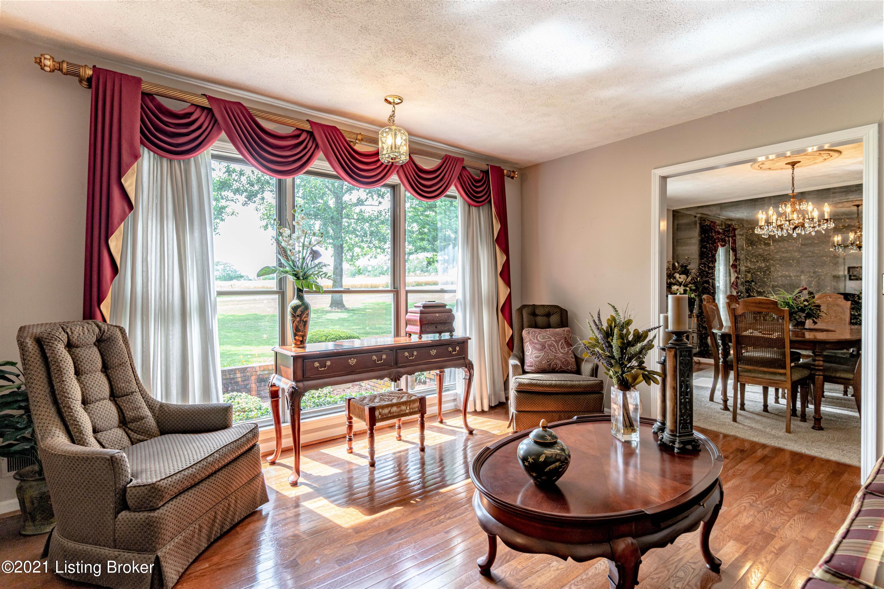 338 Logan Road Bagdad, KY 40003 - Photo 4 of 46 Living Room