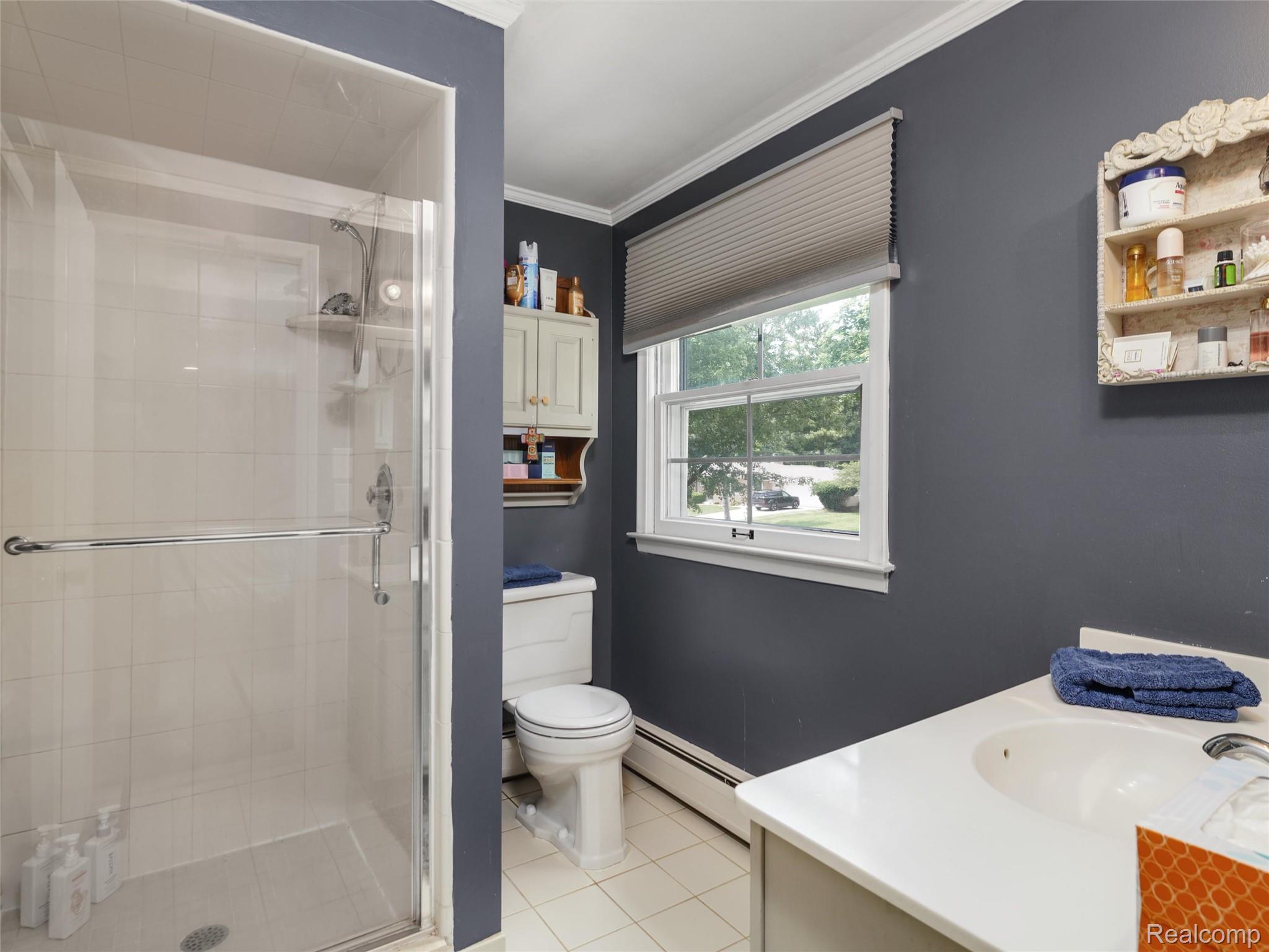 2143 Avoncrest Drive Rochester, MI 48309 - Photo 27 of 44 Primary bath with stahl shower