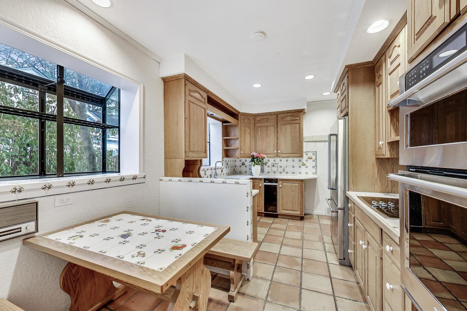 2929 Indianwood Road Wilmette, IL 60091 - Photo 11 of 28